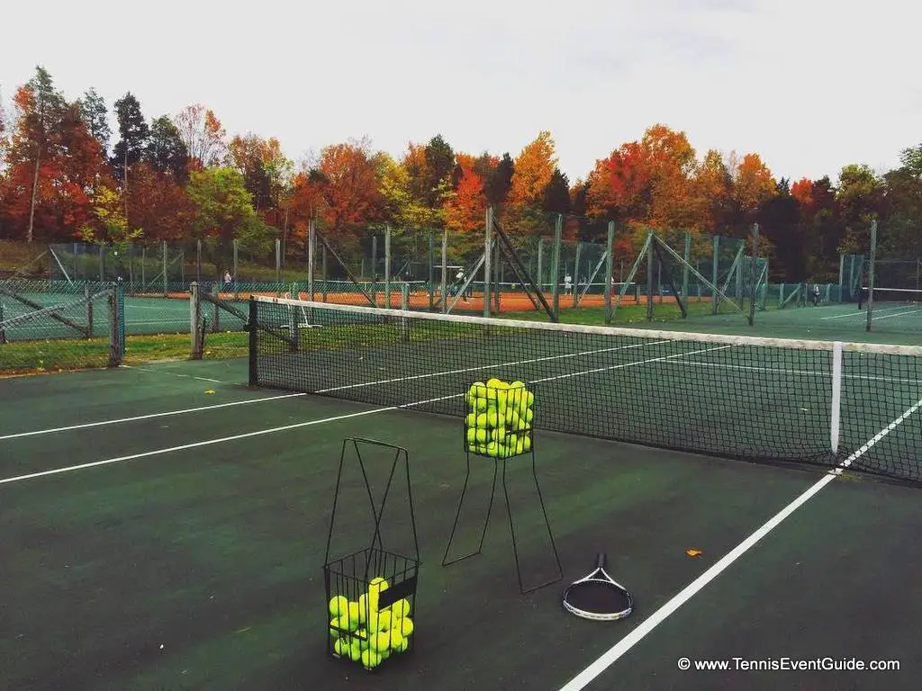 Total Tennis Outdoor Courts Fall